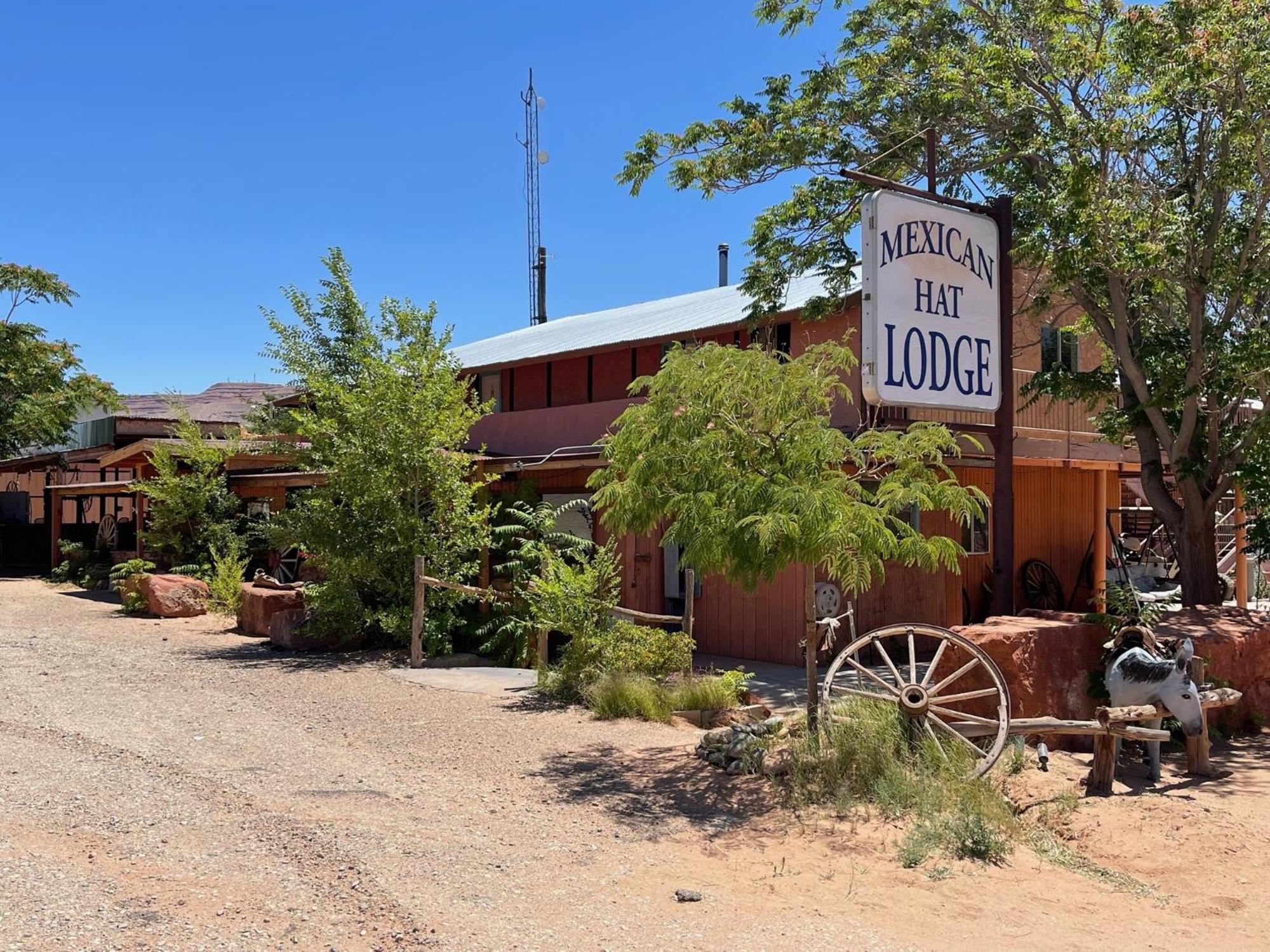 Mexican Hat Lodge Exterior photo